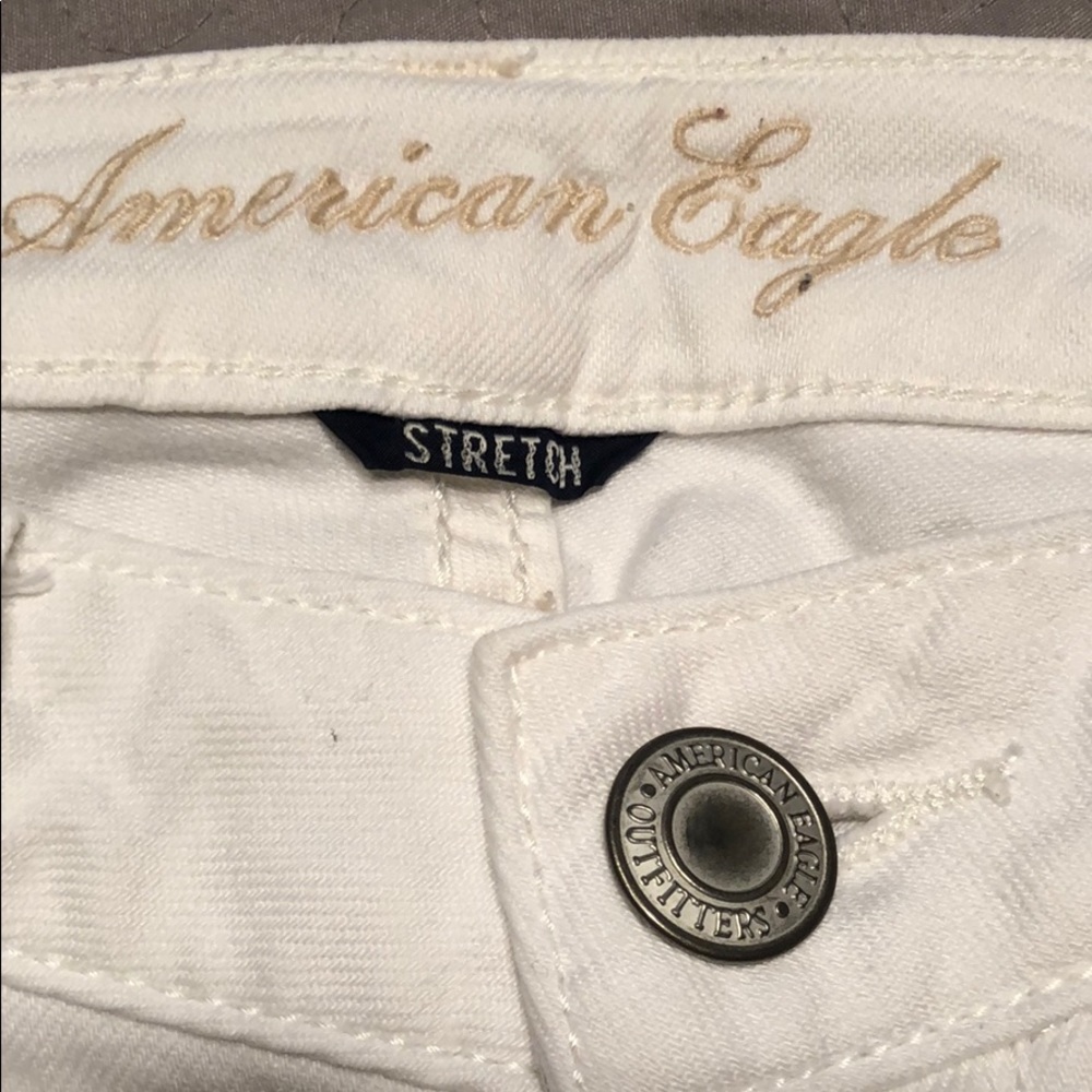 White Kevin’s American Eagle size 2